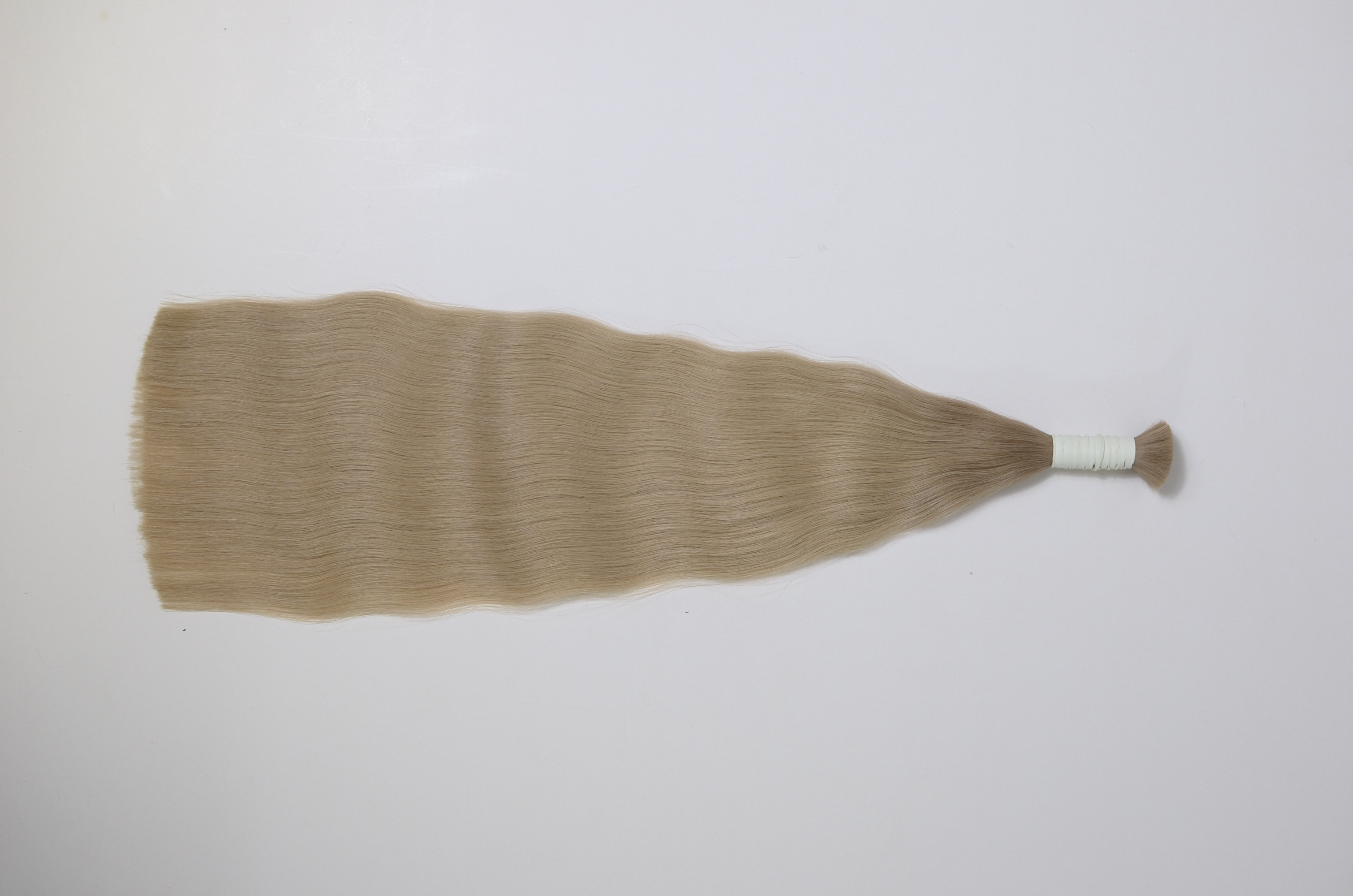 Cold Dark Blonde hair extension 63cm